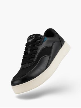 Vessi Courtside Classic Waterproof 💧 Low-Top Sneakers, Mens Size 10